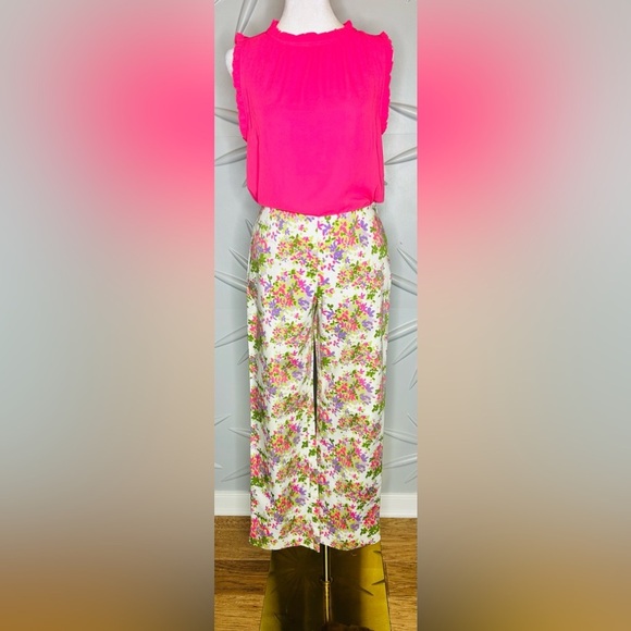 EUC Liz Claiborne SZ 4 white straight legged pant w/floral design, waist 28” - Picture 5 of 7